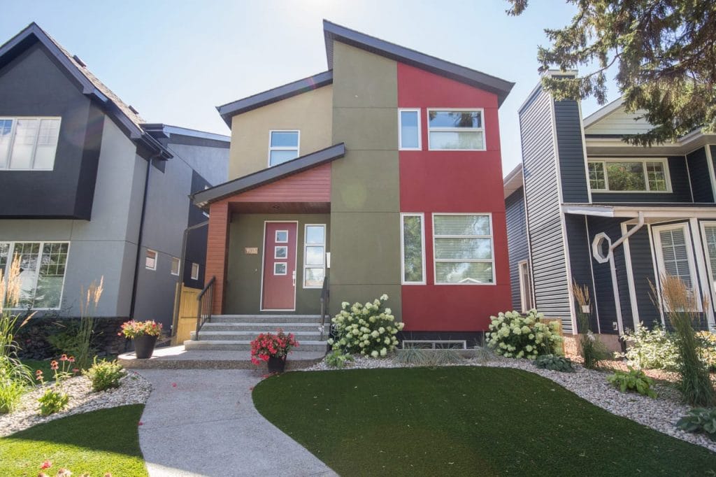 INFILL – TWO STOREY – CUSTOM HOME